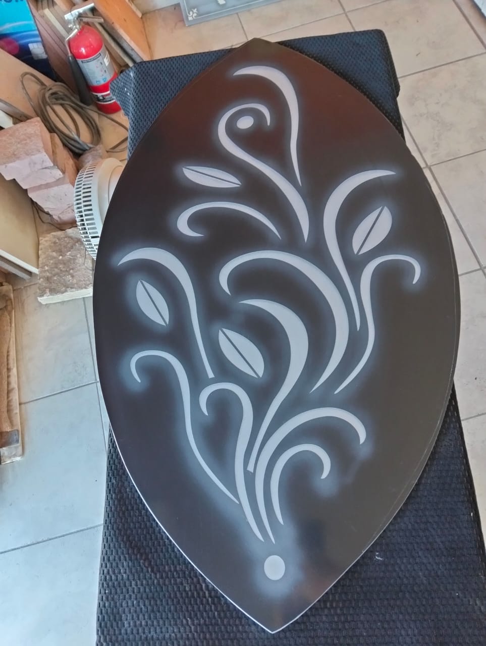 Letrero de bienvenida grabado en piedra cantera